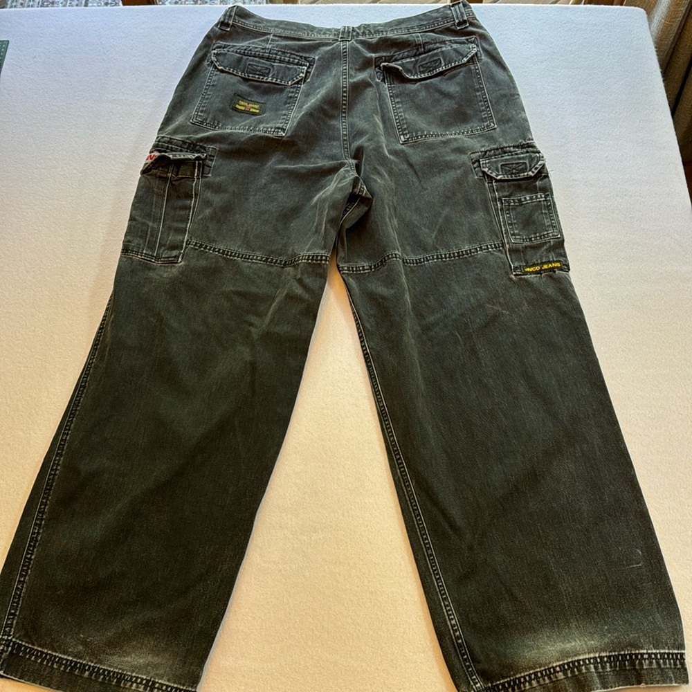 Vintage JNCO black distressed cargo JEANS, 38x32, wide leg, 8 pockets